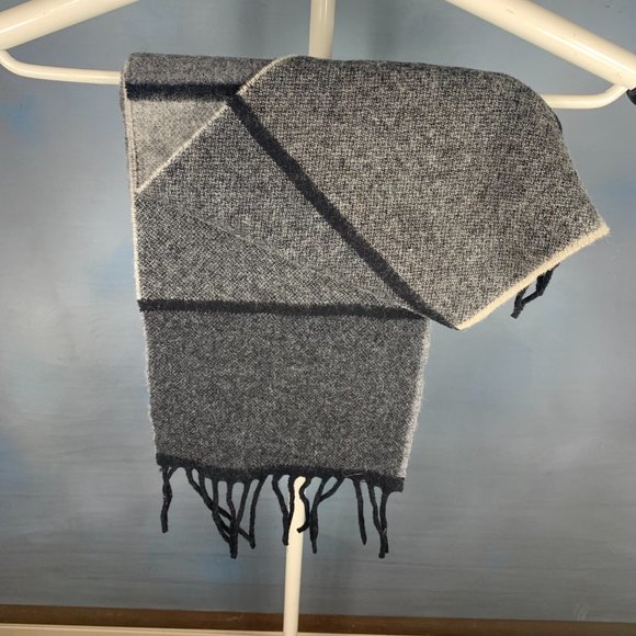 Danier Wool Scarf - Made in Italy - Light Grey/Dark Grey - Picture 6 of 8